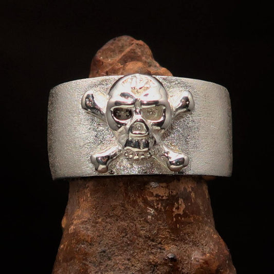 Two Tone Men's Outlaw 1% Jolly Roger Skull Band Ring - Matte Sterling Silver